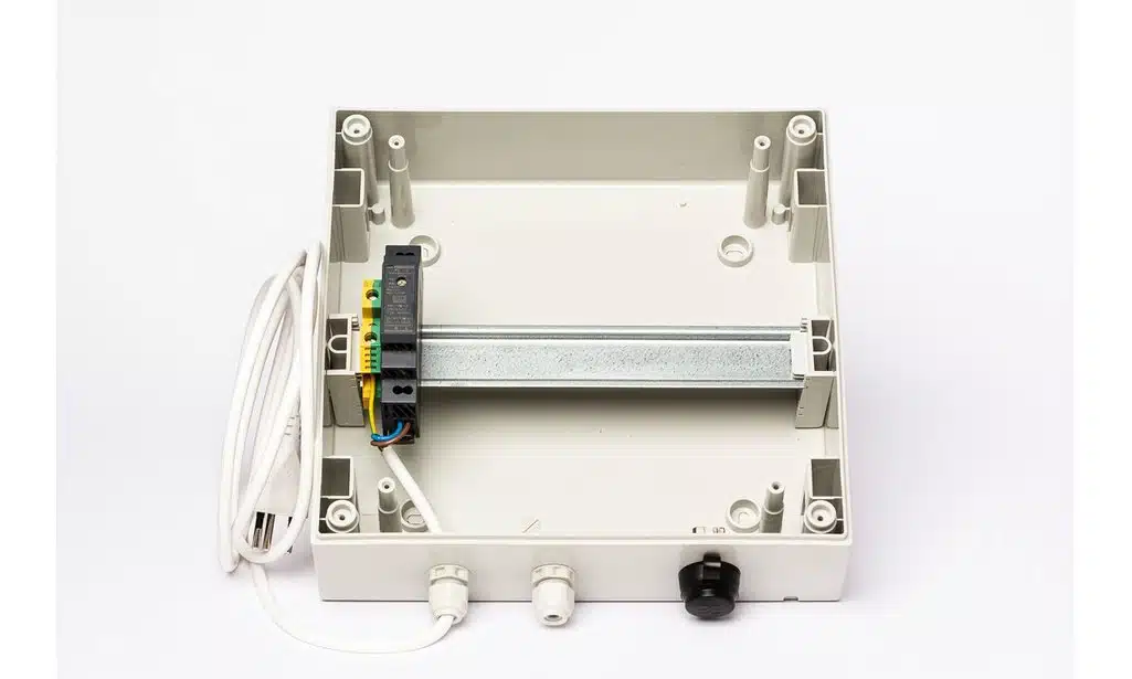 Solar-Log BaseBox Installationsbox IP65 1x RJ45 – Bild 5