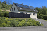 Solarzaun mit 8 Modulen genehmigungsfrei mit 4 kWh Speicher