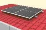 Solaranlage auf rotem Ziegeldach